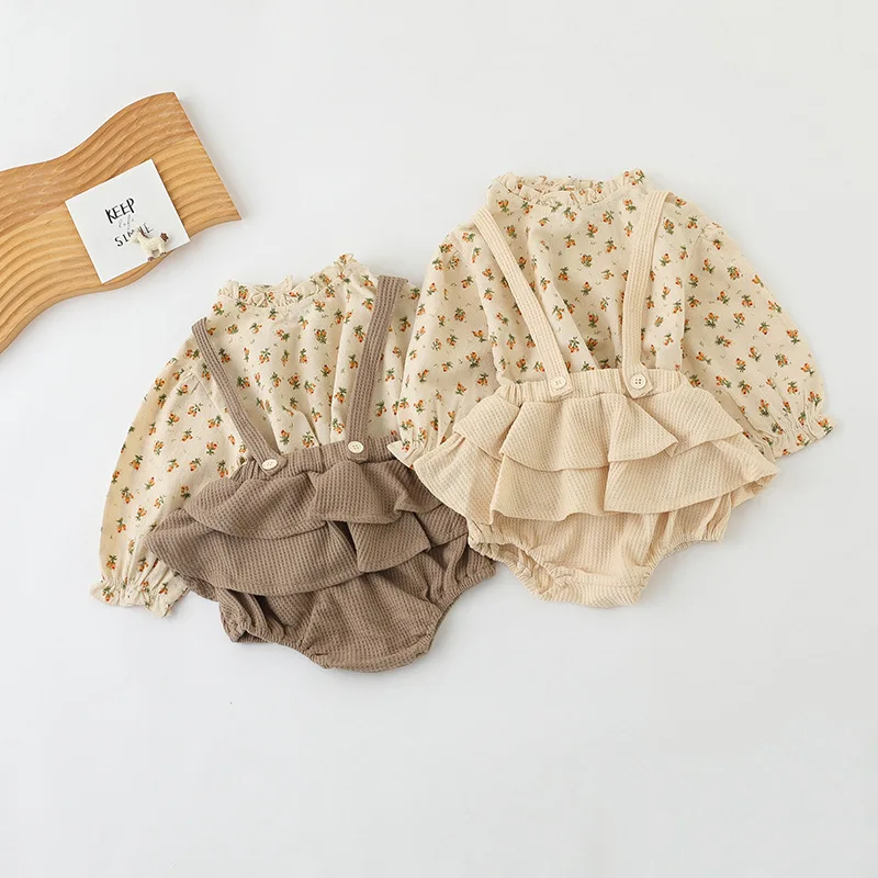 New Spring Autumn Baby Girls Cotton Long Sleeve Flower Print Tops + Straps Ruffle Bodysuit Dress Clothing Sets Kids Infant Suit
New Spring Autumn Baby Girls Cotton Long Sleeve Flower Print Tops + Straps Ruffle Bodysuit Dress Clothing Sets Kids Infant Suit