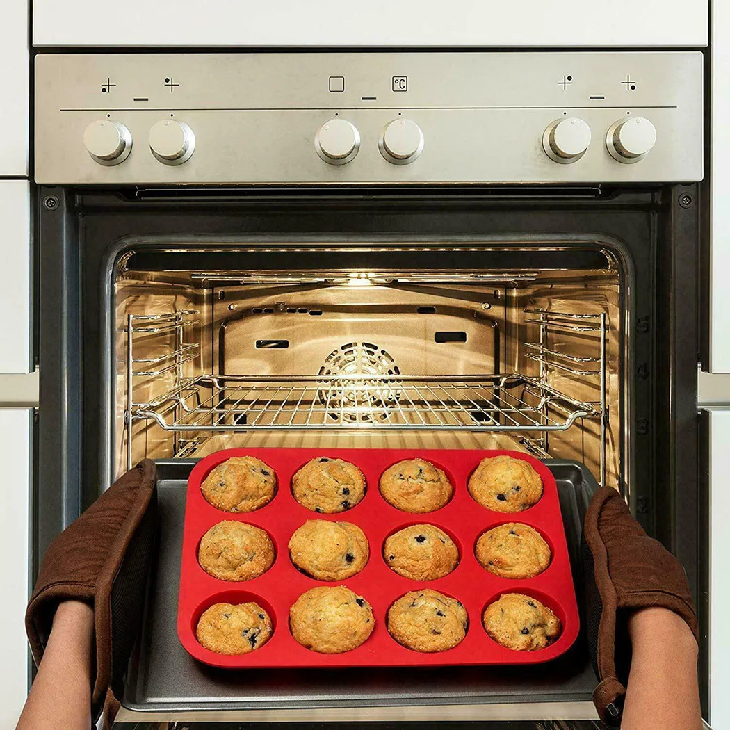 2pcs 12 Holes Silicone Baking Molds 29.3*22cm Cupcake Muffin Molds DIY Baking Tool *100% Brand New And High Quality.
2pcs 12 Holes Silicone Baking Molds 29.3*22cm Cupcake Muffin Molds DIY Baking Tool *100% Brand New And High Quality.