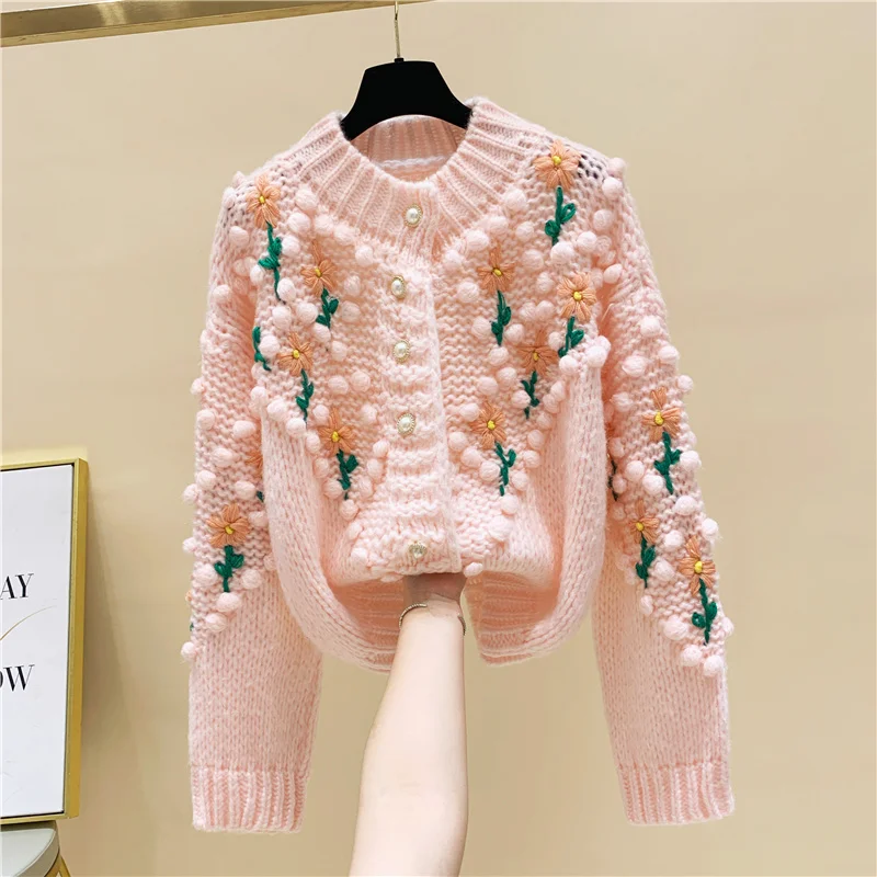 Heavy industry wool ball hook flower embroidery knitted cardigan coat women's autumn and winter 2021 new loose aging thin
Heavy industry wool ball hook flower embroidery knitted cardigan coat women's autumn and winter 2021 new loose aging thin