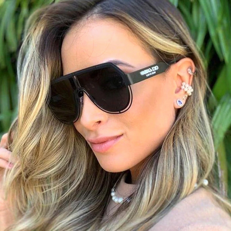 Luxe Nieuwe Metal Punk Pilot Zonnebril Vrouwen 2020 Vintage Steampunk Zonnebril Mannen Oculos Feminino Lentes Gafas De Sol UV400
Luxe Nieuwe Metal Punk Pilot Zonnebril Vrouwen 2020 Vintage Steampunk Zonnebril Mannen Oculos Feminino Lentes Gafas De Sol UV400