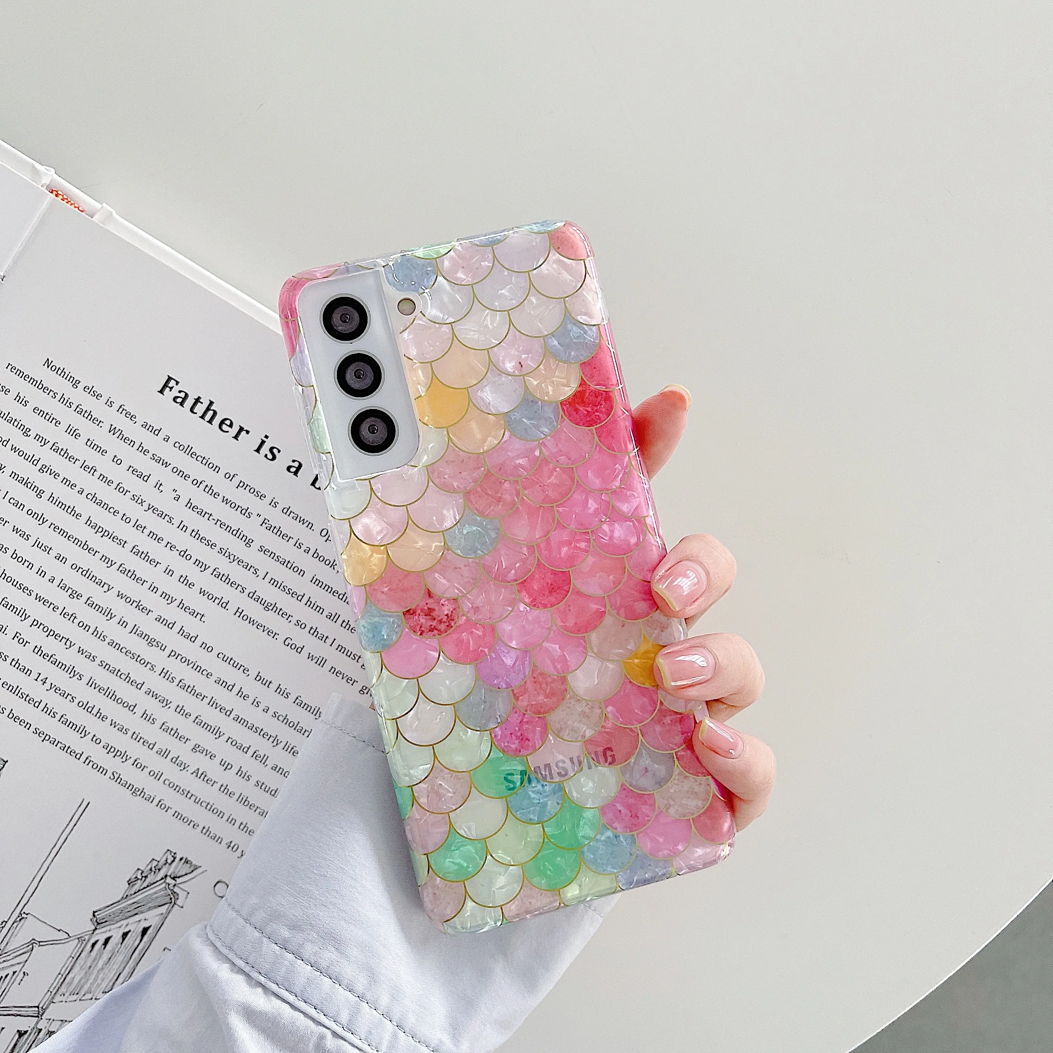 Beauty fish scale phone case for Samsung s21plus s22 ultra mobile phone case s20fe note20 ultra S21 mobile phone case
Beauty fish scale phone case for Samsung s21plus s22 ultra mobile phone case s20fe note20 ultra S21 mobile phone case