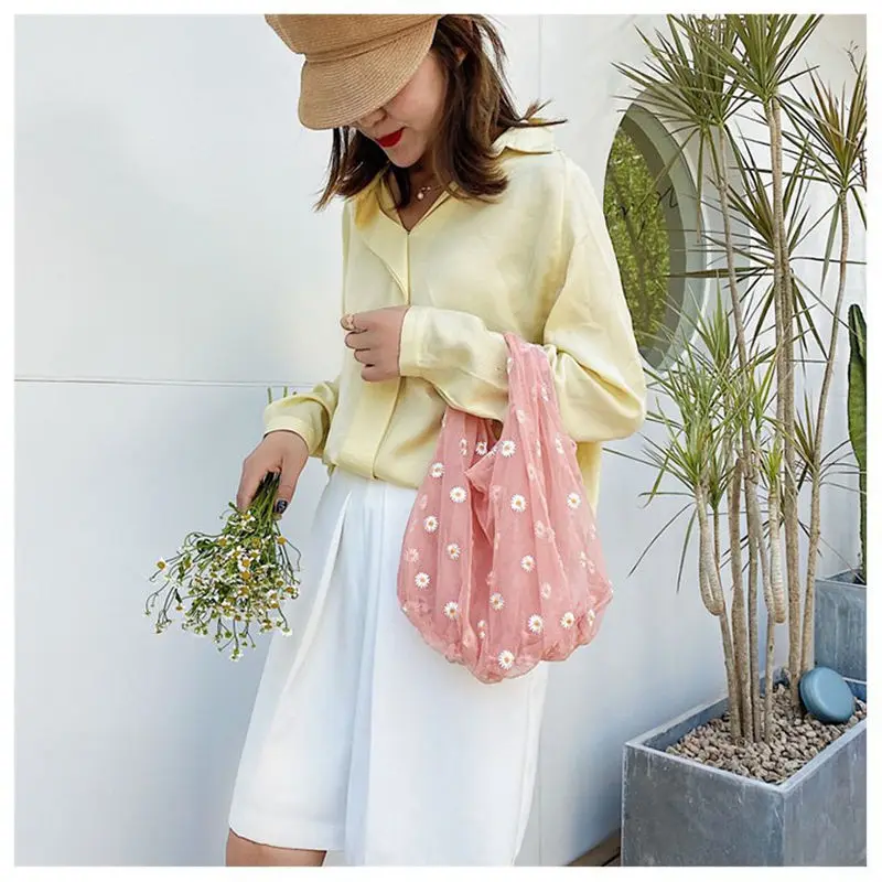 Женская Сетчатая Сумка-тоут с вышивкой, многоразовая сумка для хранения фруктов, 2020
Женская Сетчатая Сумка-тоут с вышивкой, многоразовая сумка для хранения фруктов, 2020