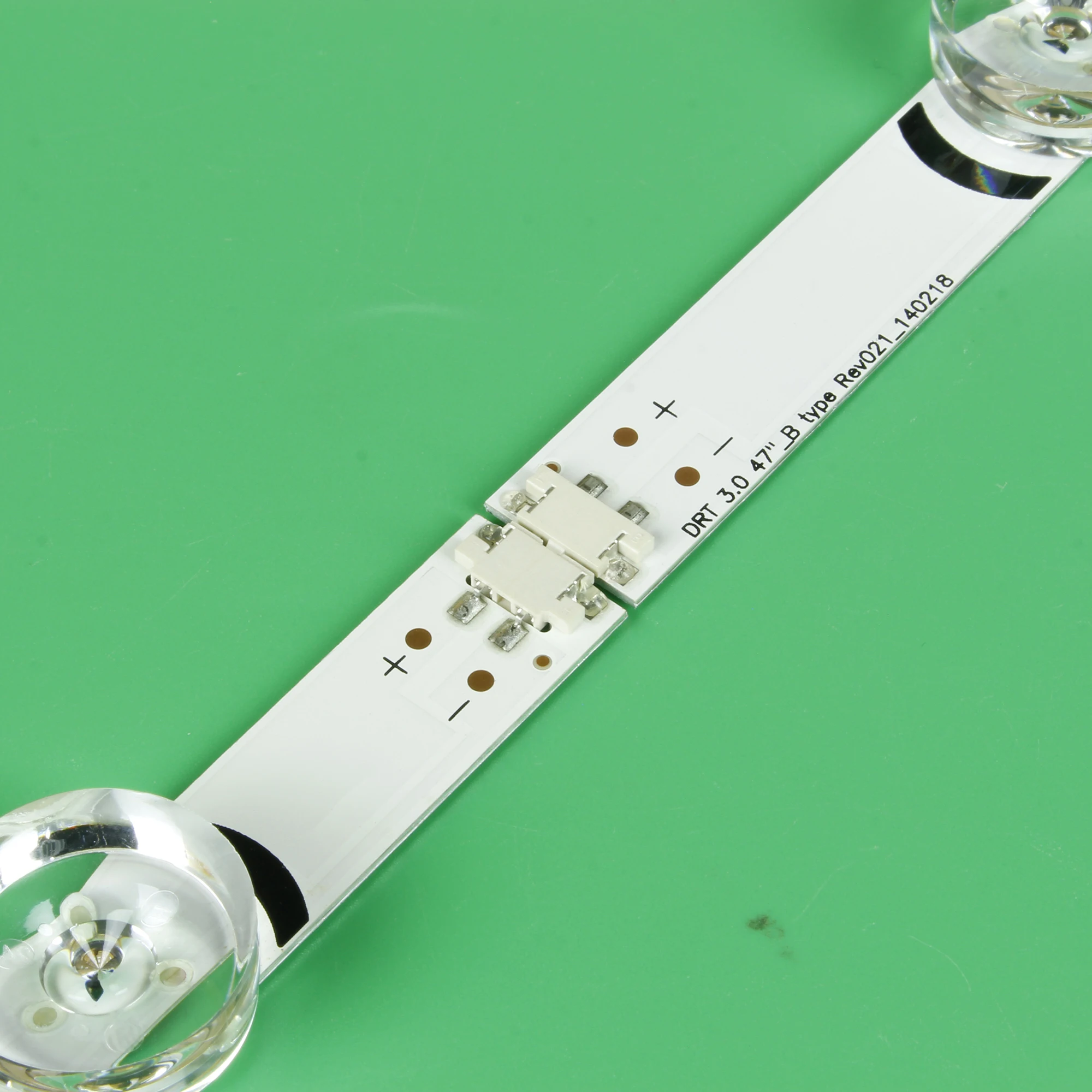 98cm LED Backlight Lamp strip 9 leds For LG 47'' TV innotek DRT 3.0 47" AB type 6916L-1948A 6916L-1949A 6916L-1961A 6916L-1962A
98cm LED Backlight Lamp strip 9 leds For LG 47'' TV innotek DRT 3.0 47" AB type 6916L-1948A 6916L-1949A 6916L-1961A 6916L-1962A