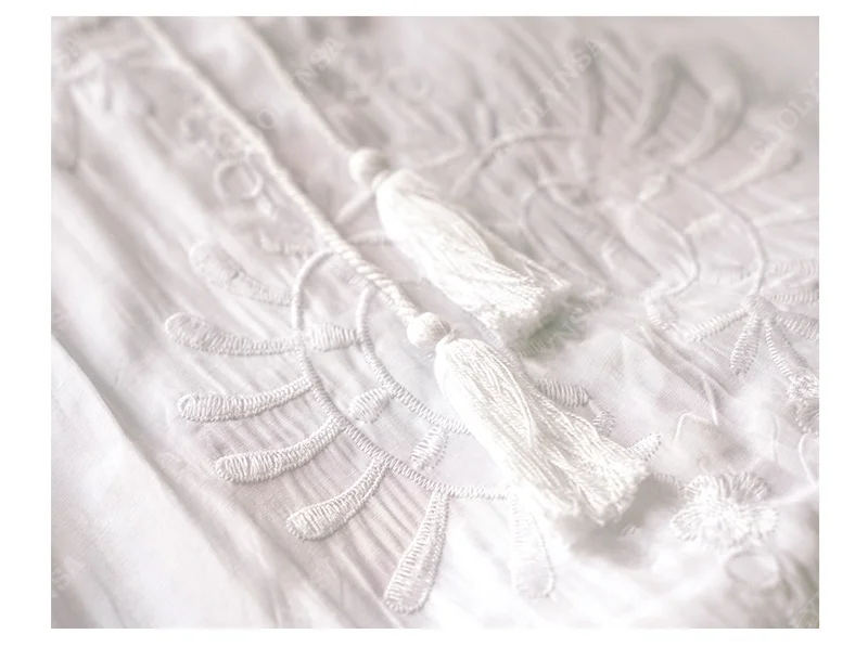 Embroidery White Beach Dress Tunic for Beach Saida de Praia Bikini cover up 2021 Bathing suit Cover up Kaftan Beach Pareos #Q763
Embroidery White Beach Dress Tunic for Beach Saida de Praia Bikini cover up 2021 Bathing suit Cover up Kaftan Beach Pareos #Q763