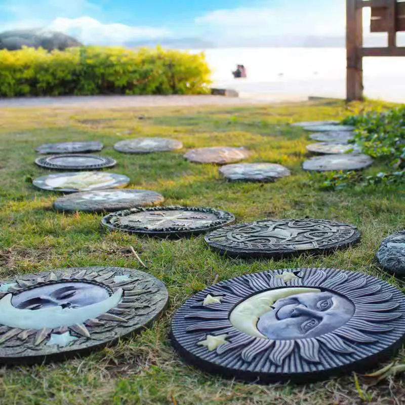 Outdoor Lawn Luminous Stepping Stone Foot Pedal Decoration Stepping Stone Fluorescent Garden Courtyard Decoration Ornaments 
Outdoor Lawn Luminous Stepping Stone Foot Pedal Decoration Stepping Stone Fluorescent Garden Courtyard Decoration Ornaments