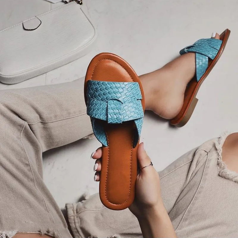 Hot Woman Summer Slippers Ladies Casual Open Toe Flat Shoes Fashion Sewing Non Slip Platform Woman Comfortable Slippers Female
Hot Woman Summer Slippers Ladies Casual Open Toe Flat Shoes Fashion Sewing Non Slip Platform Woman Comfortable Slippers Female