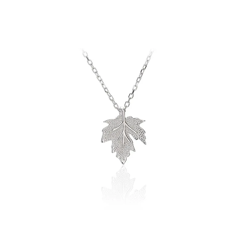 JLC S925 Pure Silver Creative Maple Leaf Simple And Fresh Niche Design Group Style Clavicle Chain
JLC S925 Pure Silver Creative Maple Leaf Simple And Fresh Niche Design Group Style Clavicle Chain