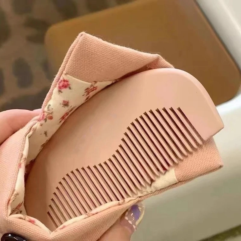2021 Europe And America Luxury High Quality Small Comb Pink Mini Comb Wrap Mouth Red Envelope For Women Creative Best Gift Hot
2021 Europe And America Luxury High Quality Small Comb Pink Mini Comb Wrap Mouth Red Envelope For Women Creative Best Gift Hot