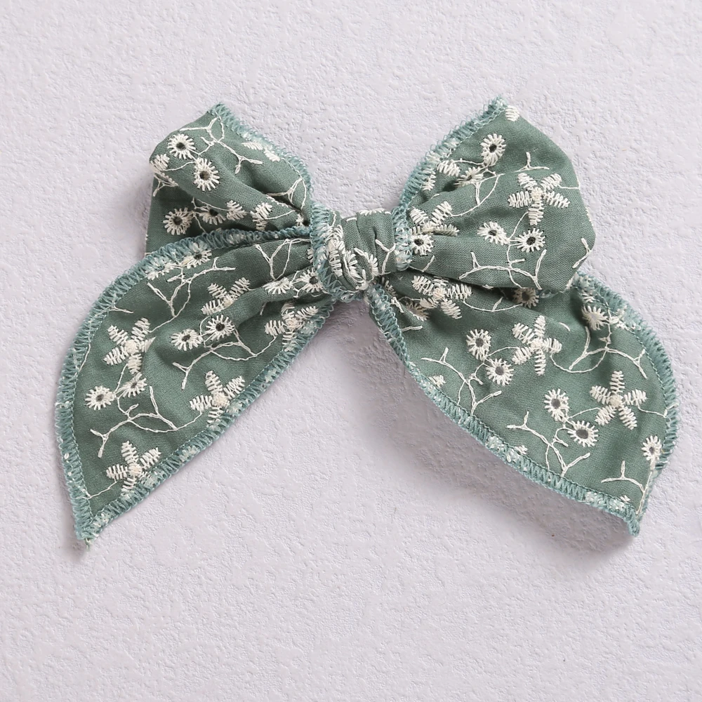 1Pcs Embroidery Bow Hair Clips Baby Girl Soft Nylon Hairpins Solid Barrettes Kids Boutique Flower Hairgrip Baby Hair Accessories
1Pcs Embroidery Bow Hair Clips Baby Girl Soft Nylon Hairpins Solid Barrettes Kids Boutique Flower Hairgrip Baby Hair Accessories