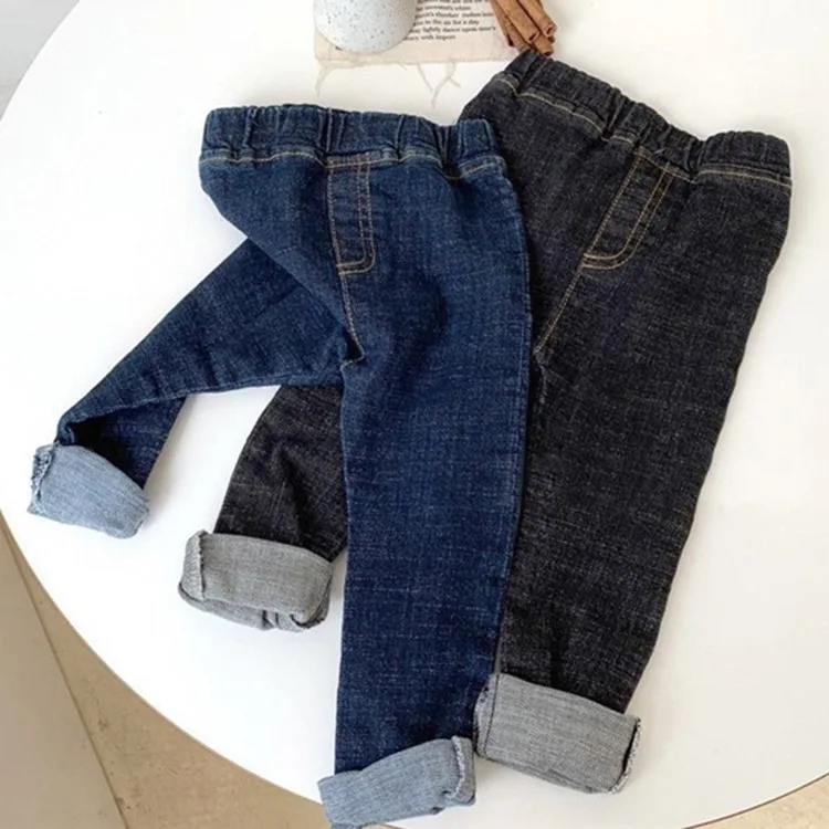 2020 autumn and winter Korean children's clothing new boys and girls fashion denim slim stretch comfortable casual trousers
2020 autumn and winter Korean children's clothing new boys and girls fashion denim slim stretch comfortable casual trousers