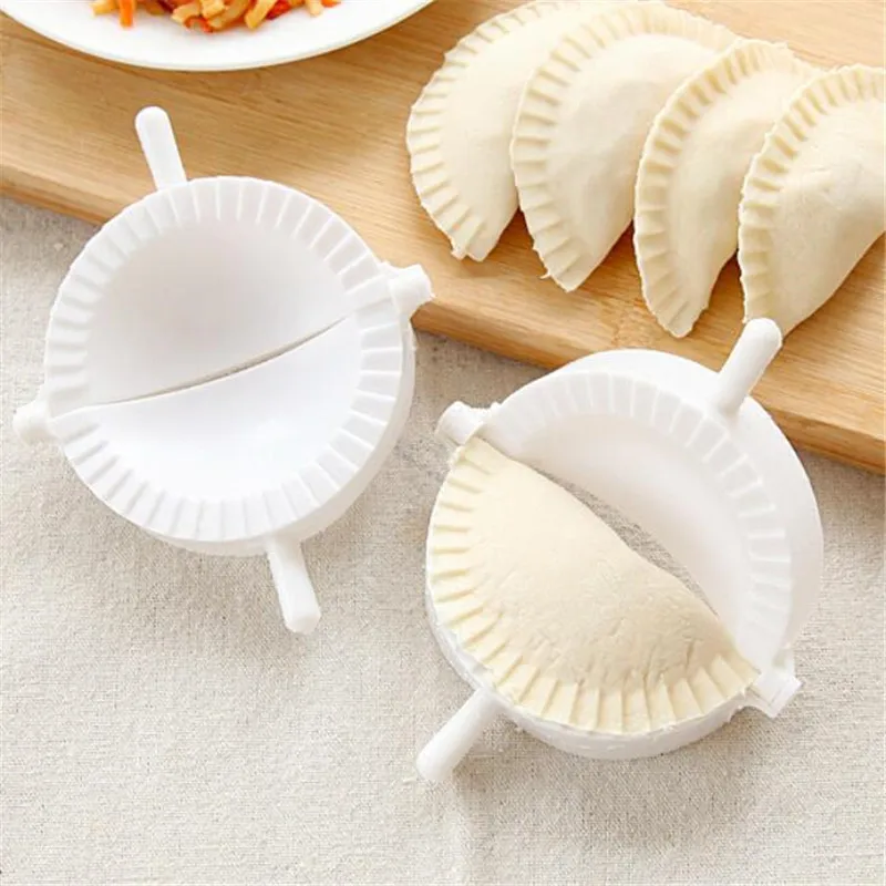 3Pcs 7CM Kitchen Dumpling Molds plastic Dough Press Dumpling Pie Ravioli Mould Cooking Pastry Chinese Food Jiaozi Maker
3Pcs 7CM Kitchen Dumpling Molds plastic Dough Press Dumpling Pie Ravioli Mould Cooking Pastry Chinese Food Jiaozi Maker