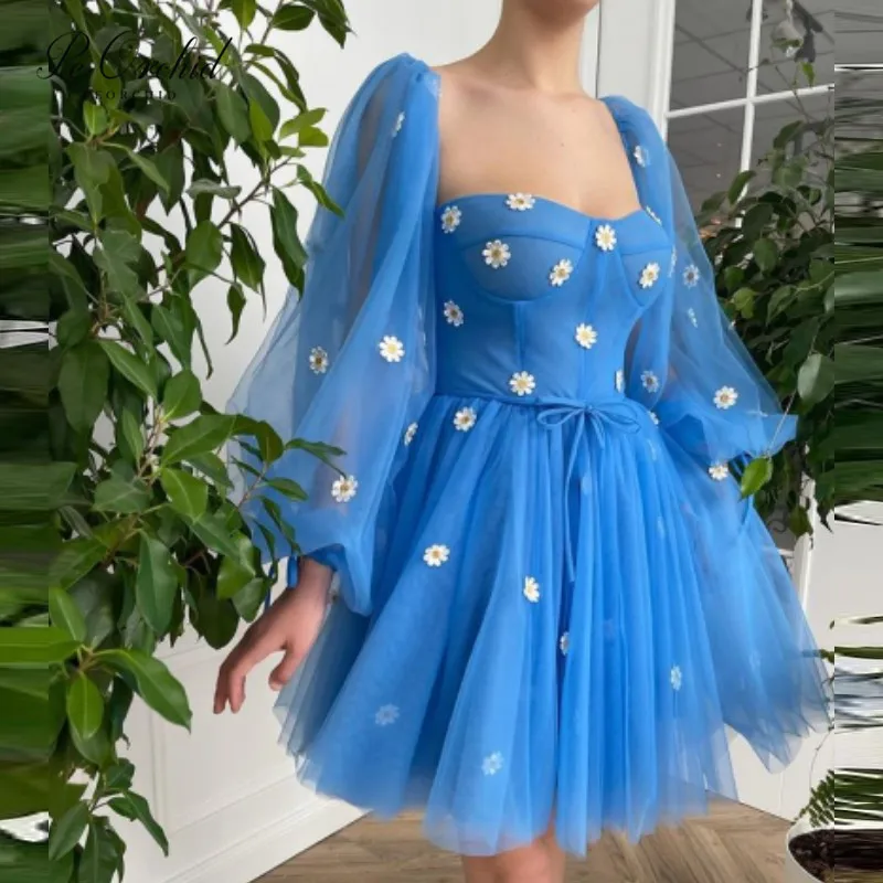 PEORCHID 2022 Simple Blue Mini Prom Dresses With Flowers Long Puff Sleeves A Line Above Knee Wedding Party Dresses Evening Gowns
PEORCHID 2022 Simple Blue Mini Prom Dresses With Flowers Long Puff Sleeves A Line Above Knee Wedding Party Dresses Evening Gowns