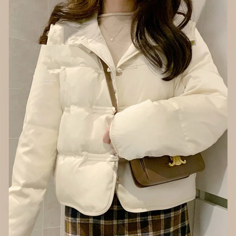 Plate Buckle Mid-ancient Style Hand Plug Cotton Lightweight Warm-keeping Cotton Women's Short Autumn Winter Loose Leisure Coat
Plate Buckle Mid-ancient Style Hand Plug Cotton Lightweight Warm-keeping Cotton Women's Short Autumn Winter Loose Leisure Coat
