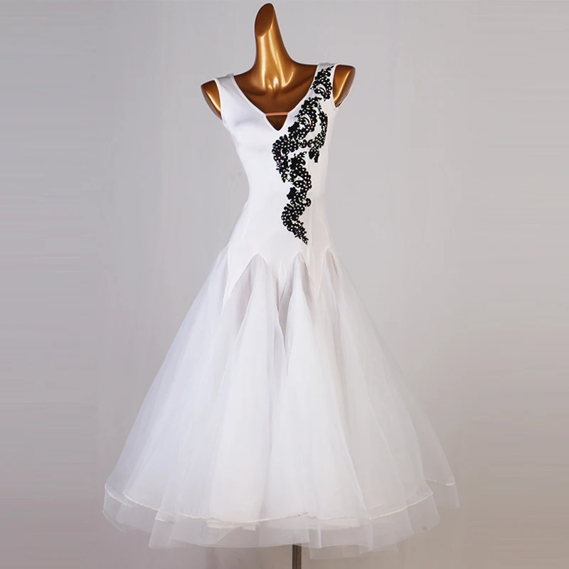 White Ballroom Competition Dance Dress Women Advanced Waltz Dancing Skirt Adult Sleeveless Standard Ballroom Dresses
White Ballroom Competition Dance Dress Women Advanced Waltz Dancing Skirt Adult Sleeveless Standard Ballroom Dresses