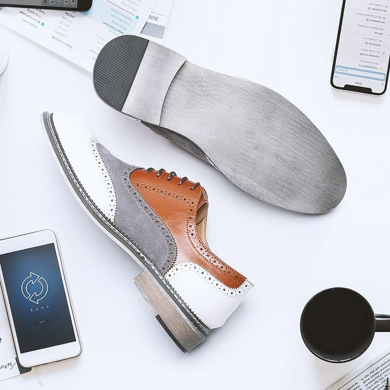 Hot Selling British Brock Pointed Business Casual Shoes Men's Korean-style Varved Sewing Mixed Colors Men's Oxford Shoes 8260
Hot Selling British Brock Pointed Business Casual Shoes Men's Korean-style Varved Sewing Mixed Colors Men's Oxford Shoes 8260