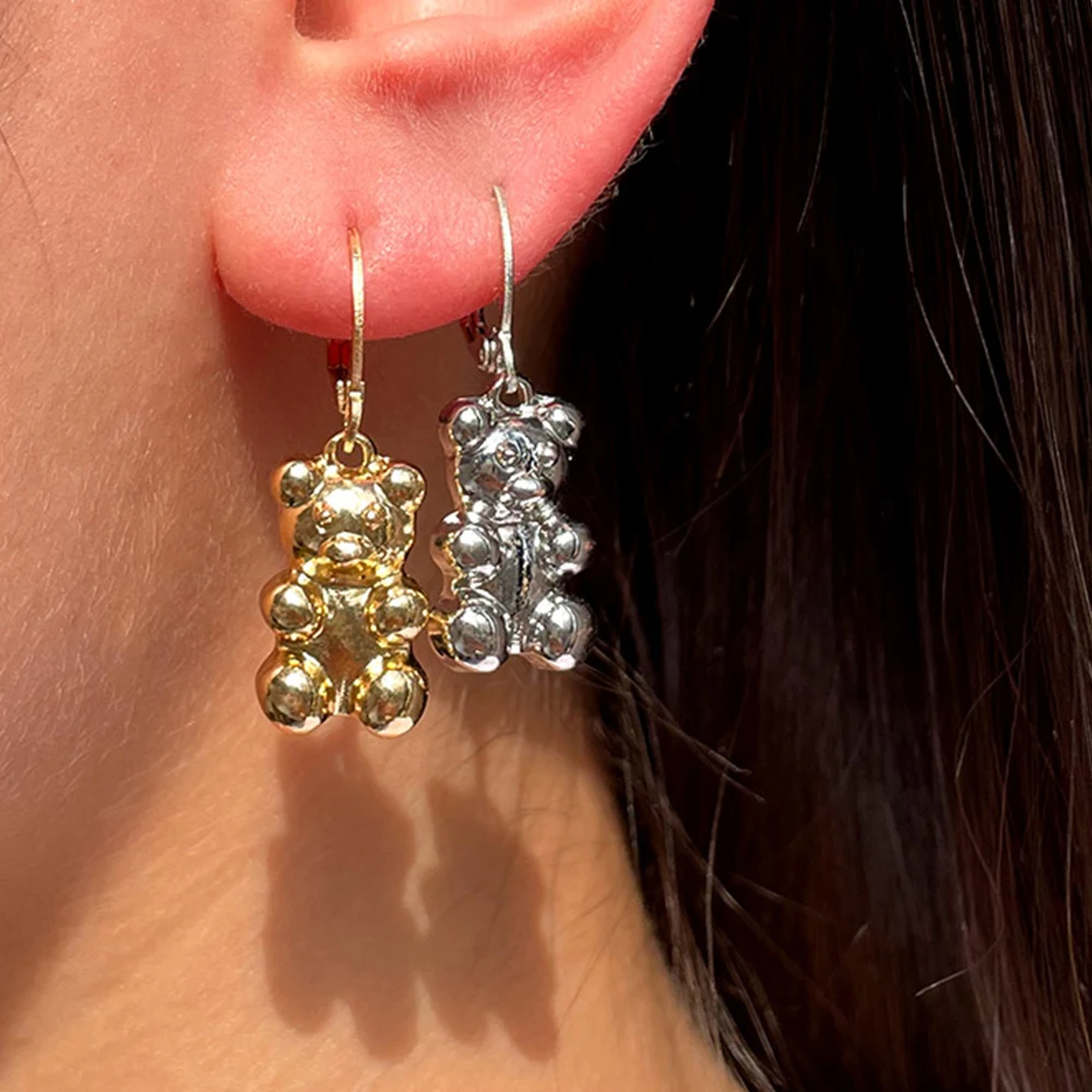 2021 New Korean Gold Silver Cartoon Bear Dangle Earrings For Women Cute Animal Pendant Hoop Earring Kpop Temperament Ear Jewelry
2021 New Korean Gold Silver Cartoon Bear Dangle Earrings For Women Cute Animal Pendant Hoop Earring Kpop Temperament Ear Jewelry