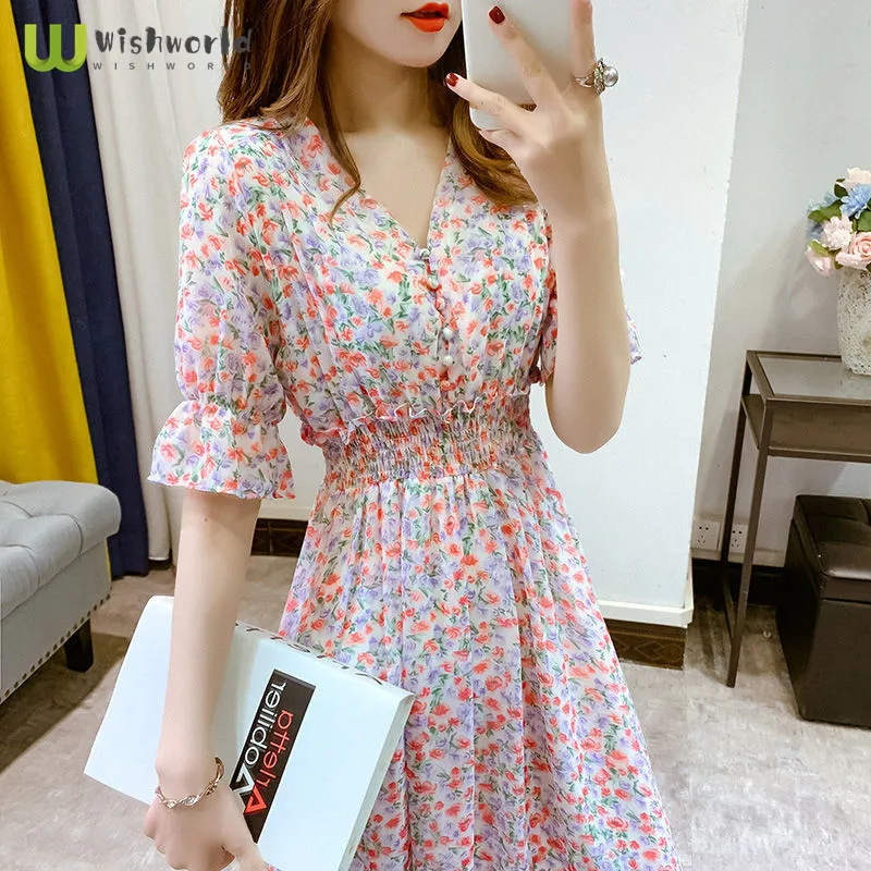 Enlarge New Korean Puff Sleeve Chiffon Party Dress Fashion Casual Flowers V-Neck Mini Dress Grace Fall Dresses For Women 2021
Enlarge New Korean Puff Sleeve Chiffon Party Dress Fashion Casual Flowers V-Neck Mini Dress Grace Fall Dresses For Women 2021