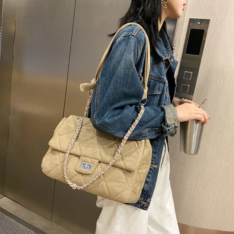 Doll Pendant Handbag Large Capacity Women's Shoulder Bag Ladies Casual Totes Fashion Designer Messenger Bag Brand Crossbody Bags
Doll Pendant Handbag Large Capacity Women's Shoulder Bag Ladies Casual Totes Fashion Designer Messenger Bag Brand Crossbody Bags