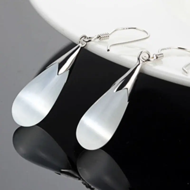 Free shipping NEW 925 Sterling Silver smooth White Opal Cat's Eye Stone Earring
Free shipping NEW 925 Sterling Silver smooth White Opal Cat's Eye Stone Earring