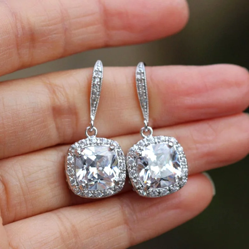 Luxury Brilliant Cubic Zirconia Silver Color Earrings for Women Girls Mom Chirstmas Gifts Fashionable Wedding Engagement Jewelry
Luxury Brilliant Cubic Zirconia Silver Color Earrings for Women Girls Mom Chirstmas Gifts Fashionable Wedding Engagement Jewelry