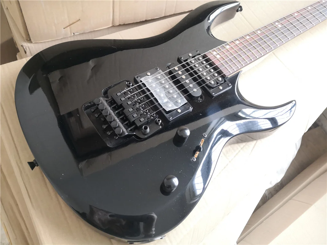 free shipping custom 6 string X6 light black guitar,tremolo bridge,HSH pickups,black buttons,24 frets
free shipping custom 6 string X6 light black guitar,tremolo bridge,HSH pickups,black buttons,24 frets