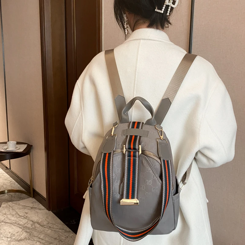 LU.FAWN 2021 New Fashion Women's Luxury Classic Backpack Anti Theft Brand Portable Travel Designed High Capacity Bag (6641)
LU.FAWN 2021 New Fashion Women's Luxury Classic Backpack Anti Theft Brand Portable Travel Designed High Capacity Bag (6641)