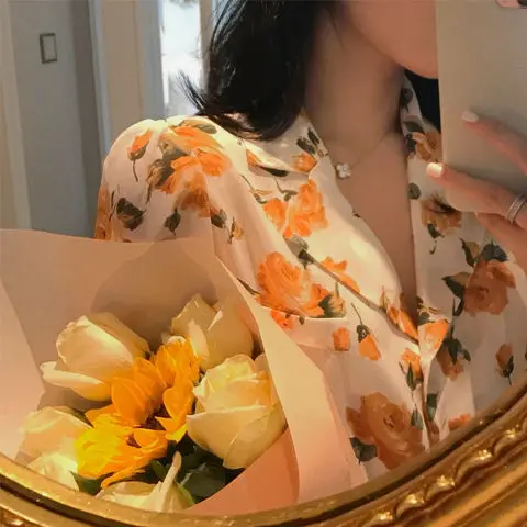 Retro temperament Joker floral shirt chiffon shirt female 2 spring new Korean design sense niche shirt
Retro temperament Joker floral shirt chiffon shirt female 2 spring new Korean design sense niche shirt