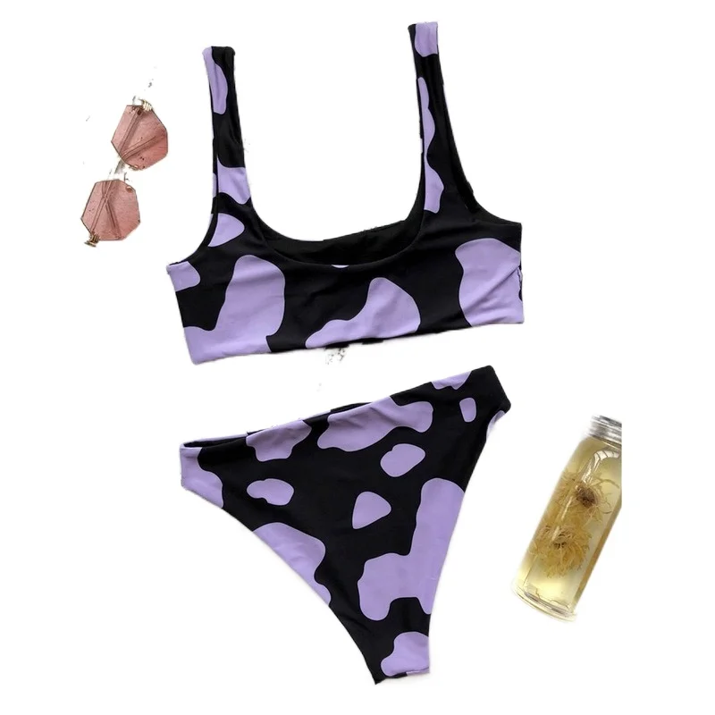 2021 European and American Beach Bikini Sexy Retro Polka Point Thickened High-waisted Cow Print Swimsuit Woman
2021 European and American Beach Bikini Sexy Retro Polka Point Thickened High-waisted Cow Print Swimsuit Woman