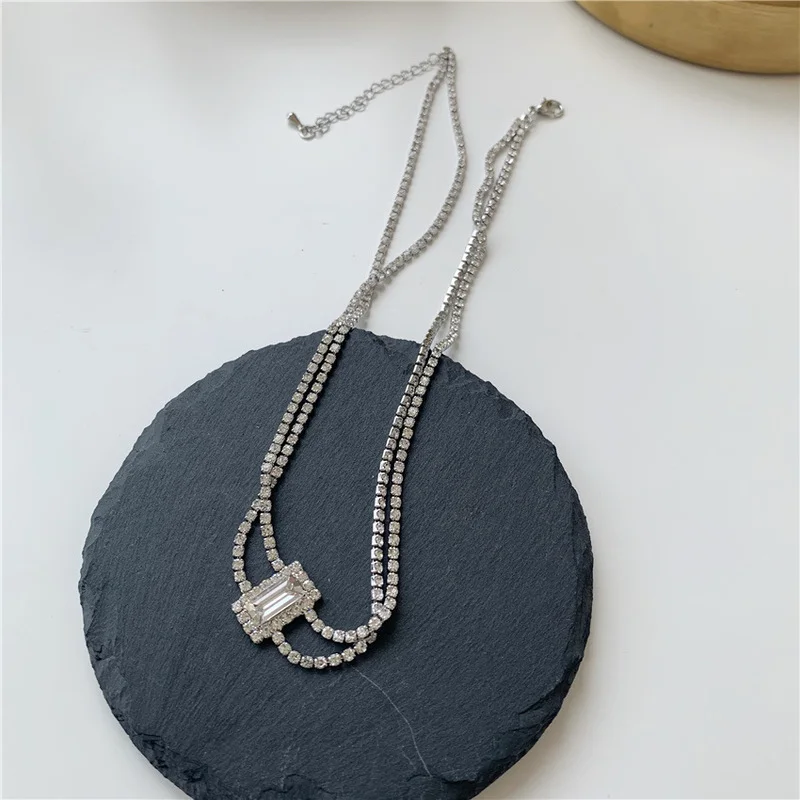 Luxury Bling Rectangle Rhinestone Chokers Necklace for Women Lady Delicate Double Layers Chains Necklaces Temperament Jewelry
Luxury Bling Rectangle Rhinestone Chokers Necklace for Women Lady Delicate Double Layers Chains Necklaces Temperament Jewelry