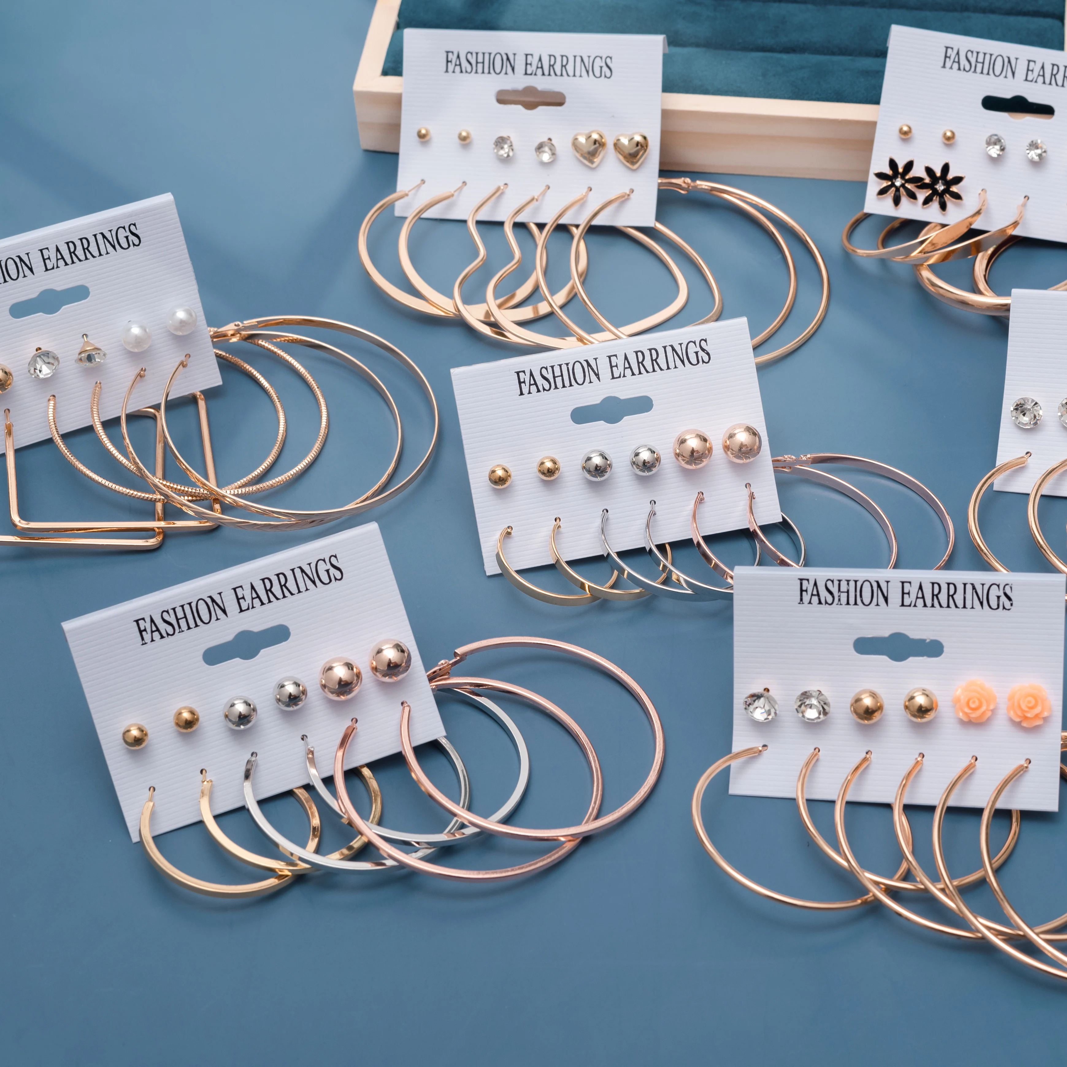 New Korean Earrings Set Punk Big Silver Color Hoop Earrings for Women Geometric Silver Small Metal Earrings 2021 Trend Jewelry
New Korean Earrings Set Punk Big Silver Color Hoop Earrings for Women Geometric Silver Small Metal Earrings 2021 Trend Jewelry