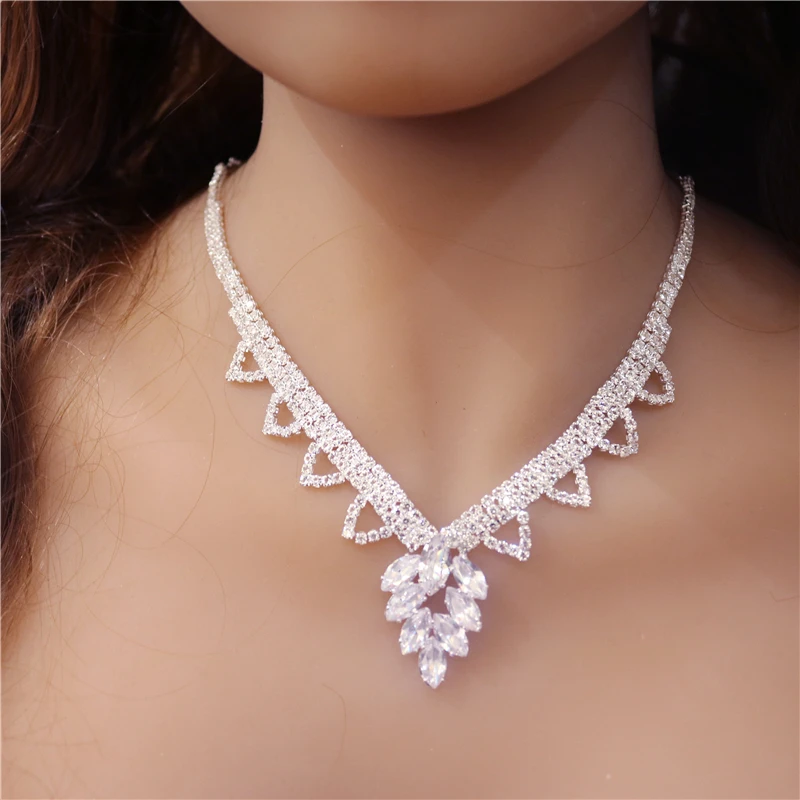 Fashion Elegant Lady Leisure Party Earrings Necklace Set Luxury Romantic Crystal Gift Zircon Jewelry Set Wholesale And Retail
Fashion Elegant Lady Leisure Party Earrings Necklace Set Luxury Romantic Crystal Gift Zircon Jewelry Set Wholesale And Retail