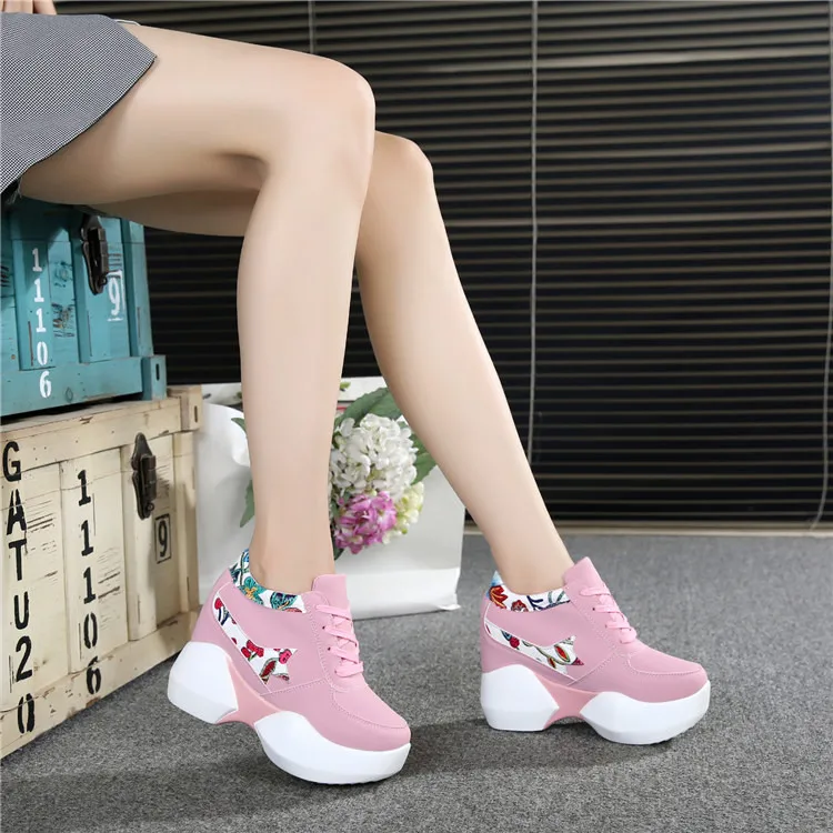 Women Sneakers 2020 Fashion Casual Shoes Woman Comfortable Breathable White Flats Female Platform Sneakers Chaussure Femme 10cm
Women Sneakers 2020 Fashion Casual Shoes Woman Comfortable Breathable White Flats Female Platform Sneakers Chaussure Femme 10cm