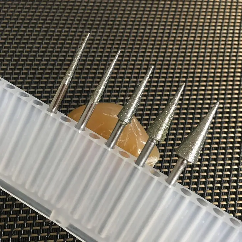 30pcs 2-6mm Cone Diamond Grinding Head Sharp Pointed Tip Electric Mill Cutters Grinding Bits Jade Carving Abrasives
30pcs 2-6mm Cone Diamond Grinding Head Sharp Pointed Tip Electric Mill Cutters Grinding Bits Jade Carving Abrasives