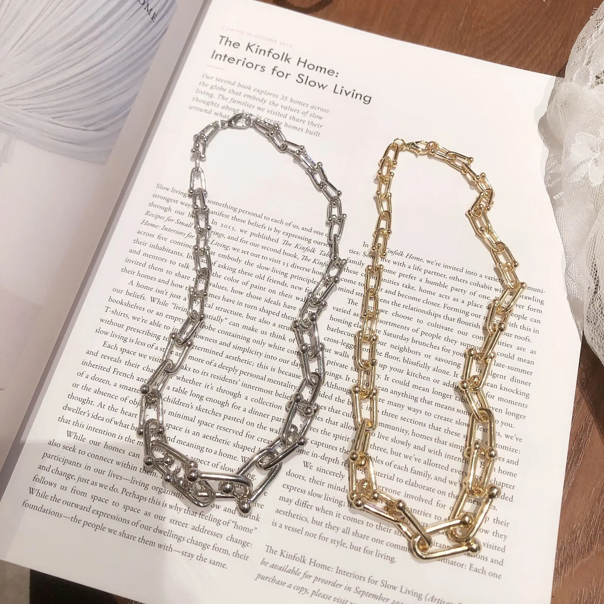 HUANZHI 2019 New Trend Hip hop Punk Buckle Interlocking Metal Buckle Short Paragraph Necklace for Women Girls Party Jewelry
HUANZHI 2019 New Trend Hip hop Punk Buckle Interlocking Metal Buckle Short Paragraph Necklace for Women Girls Party Jewelry