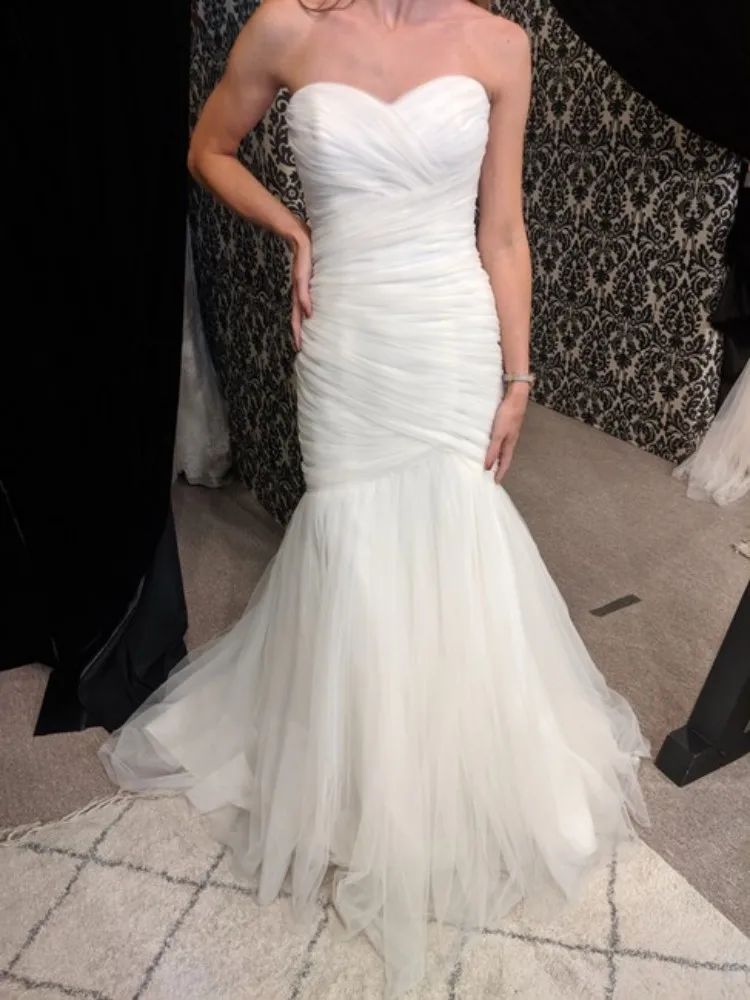 Mermaid Wedding Dress 2021 Plus Size Pleat Top Boho Wedding Gowns for Bridal Lace Up Back with Train Sweetheart Sleeveless
Mermaid Wedding Dress 2021 Plus Size Pleat Top Boho Wedding Gowns for Bridal Lace Up Back with Train Sweetheart Sleeveless