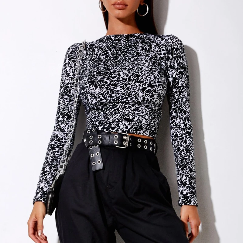 Women Backless Leopard Top Fashion Long Sleeve Round Collar Slim Fit T-Shirt Autumn Spring Ladies Bottoming Shirts Chic Tee
Women Backless Leopard Top Fashion Long Sleeve Round Collar Slim Fit T-Shirt Autumn Spring Ladies Bottoming Shirts Chic Tee