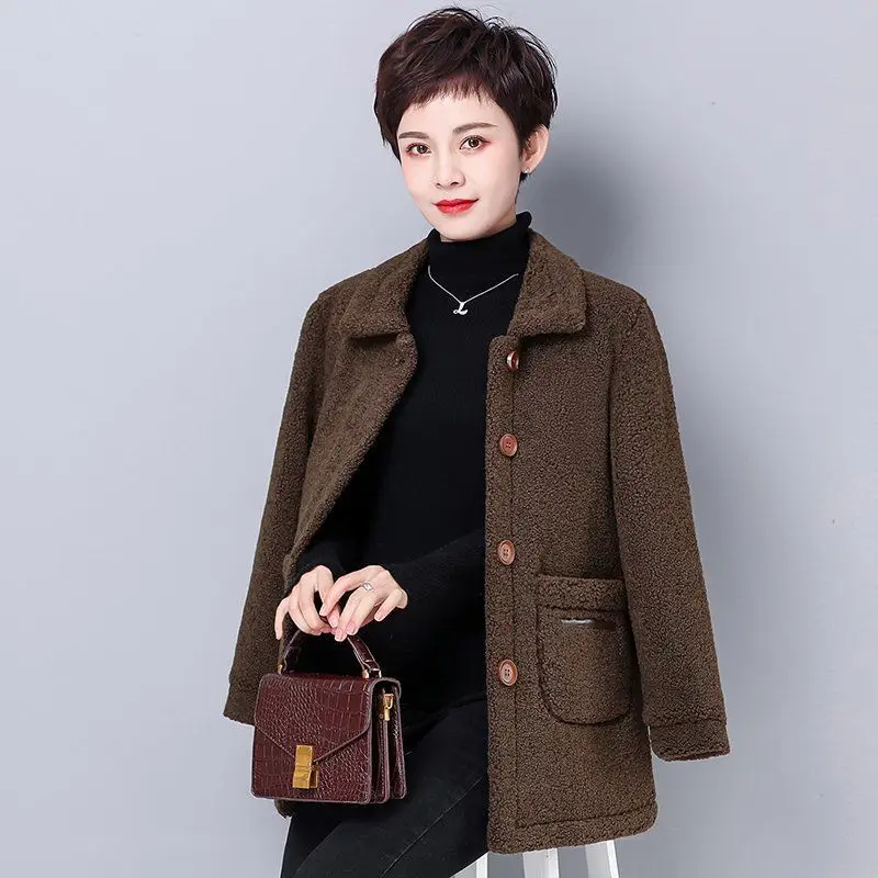 Winter New Sheep Shearing Coat Female Lambswool Thicken Cashmere Particles Leather Wool One Body Fashion Loose Jackets Ladies
Winter New Sheep Shearing Coat Female Lambswool Thicken Cashmere Particles Leather Wool One Body Fashion Loose Jackets Ladies