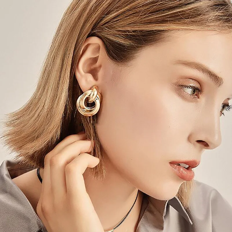 Fashion Metal Women Drop Earrings Hollow Geometric Dangle Earrings for Girls Punk Round Earrings Fashion Brincos Gift
Fashion Metal Women Drop Earrings Hollow Geometric Dangle Earrings for Girls Punk Round Earrings Fashion Brincos Gift