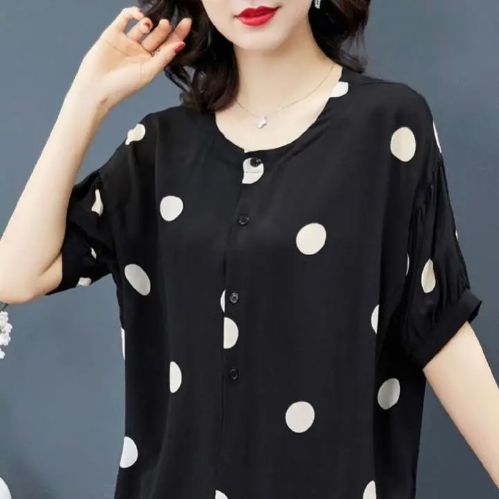 Polka dot printing imitation silk shirt women short-sleeved 2021 new summer temperament loose top
Polka dot printing imitation silk shirt women short-sleeved 2021 new summer temperament loose top