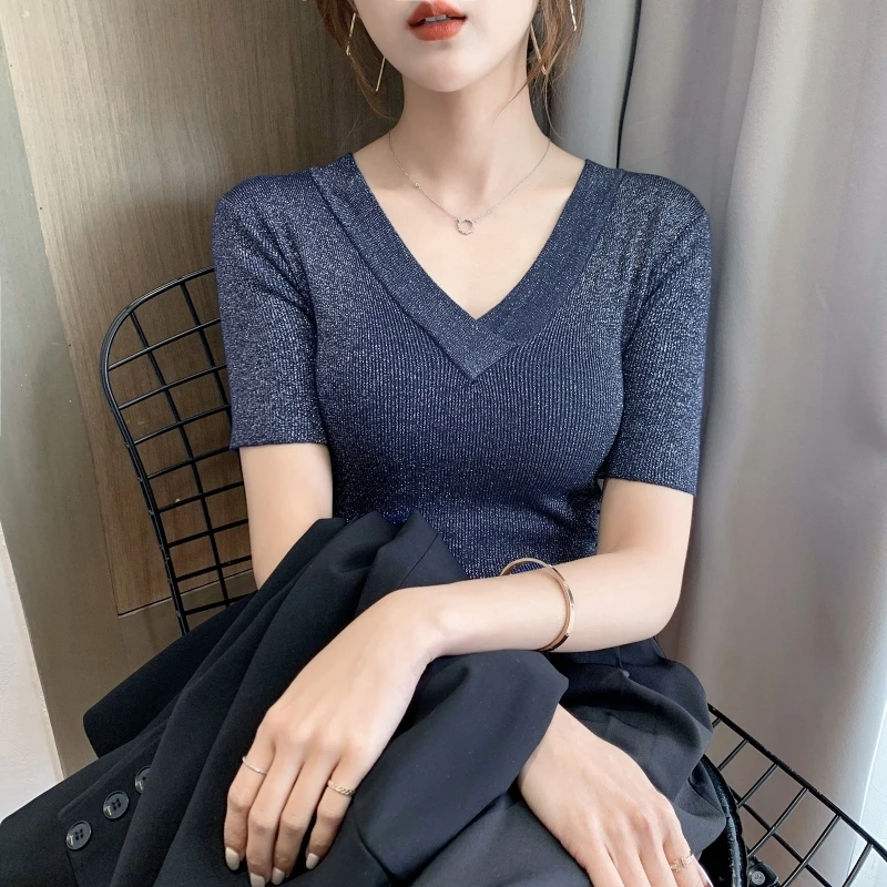 Spring summerV-neck bright silk Short sleeve sweater women's pullover sweater Slim bottoming shirt
Spring summerV-neck bright silk Short sleeve sweater women's pullover sweater Slim bottoming shirt