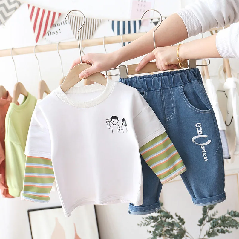 Clothing set sweet cartoon print stitching striped long-sleeved sweatshirt jacket + jeans Boy girl fashion Quality child Clothes
Clothing set sweet cartoon print stitching striped long-sleeved sweatshirt jacket + jeans Boy girl fashion Quality child Clothes