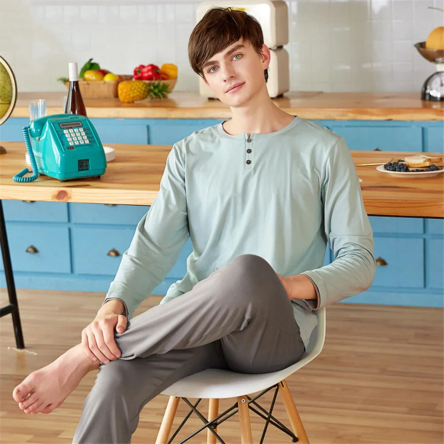 Men's Sleep & Lounge
Men's Sleep & Lounge