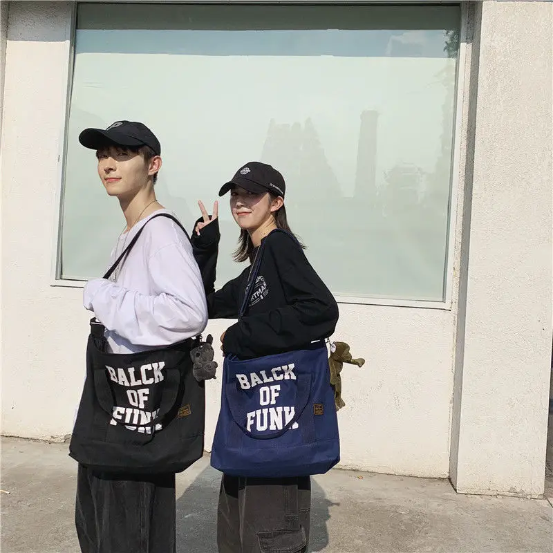 Canvas bag women's messenger bag Korean schoolboy single shoulder bag large capacity couples backpack women
Canvas bag women's messenger bag Korean schoolboy single shoulder bag large capacity couples backpack women