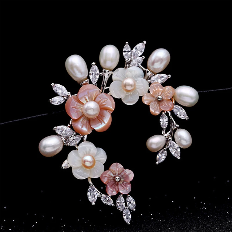 2020 New Elegant Natural Pearl Shell Brooch Pin Luxury Zircon Flower Branch Brooches For Women Accessories Jewelry Broches Mujer
2020 New Elegant Natural Pearl Shell Brooch Pin Luxury Zircon Flower Branch Brooches For Women Accessories Jewelry Broches Mujer
