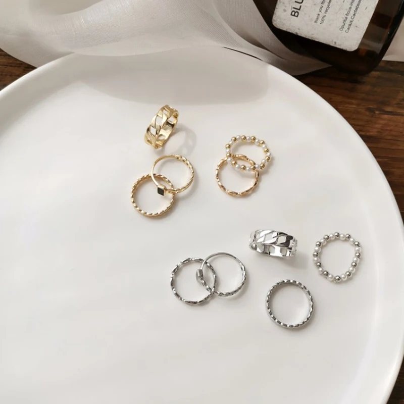 Simple Gold Color Round Circle Rings Fashion Geometric Hollow Thick Beads Rings for Women Men Statement Wedding Jewelry
Simple Gold Color Round Circle Rings Fashion Geometric Hollow Thick Beads Rings for Women Men Statement Wedding Jewelry
