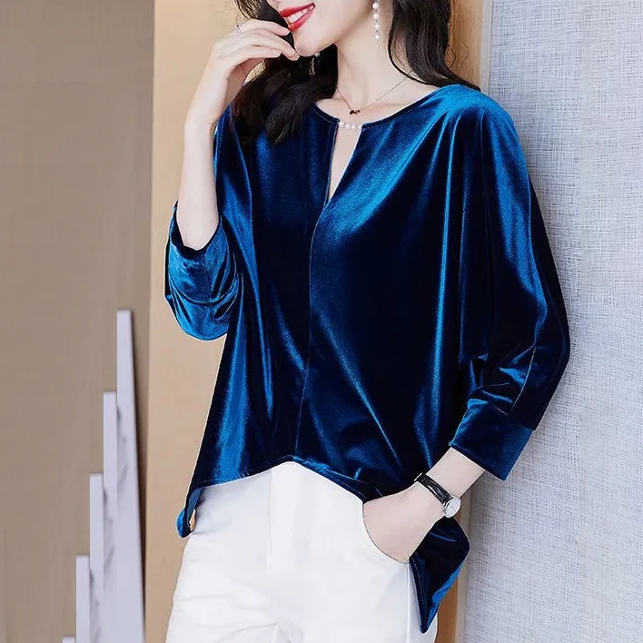 Fashion gold velvet top women fall/winter V-neck loose bat sleeves velvet color matching shirt large size shirt tops
Fashion gold velvet top women fall/winter V-neck loose bat sleeves velvet color matching shirt large size shirt tops
