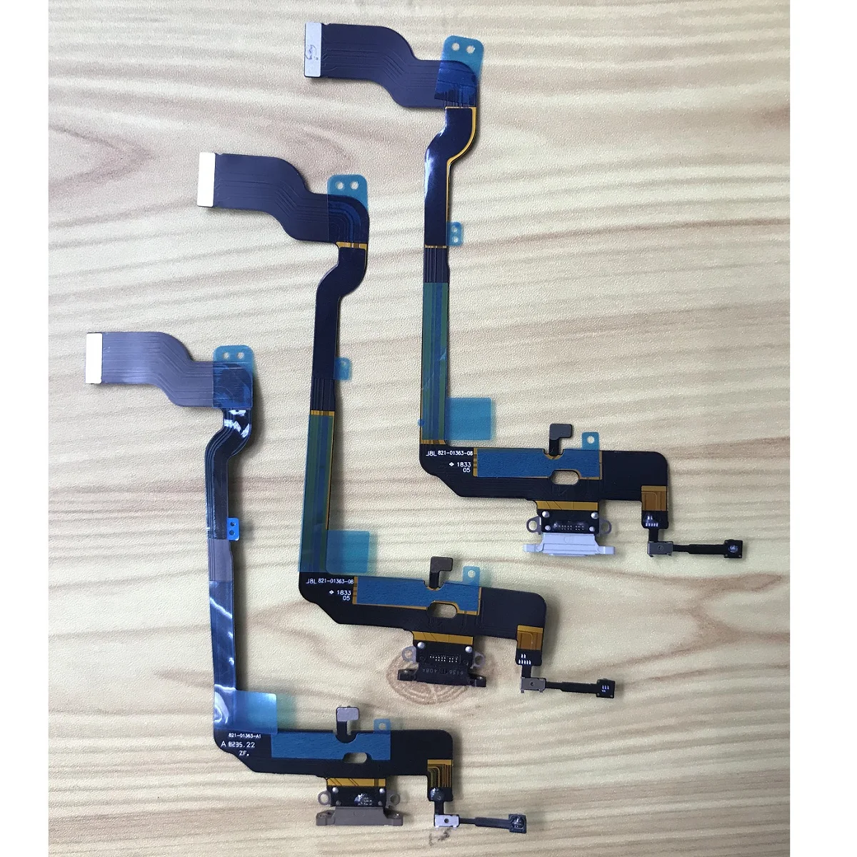 for Apple iPhone XS Grey/Black/Gold Color Charging Port Dock Connector Flex Cable With Microphone Mic
for Apple iPhone XS Grey/Black/Gold Color Charging Port Dock Connector Flex Cable With Microphone Mic