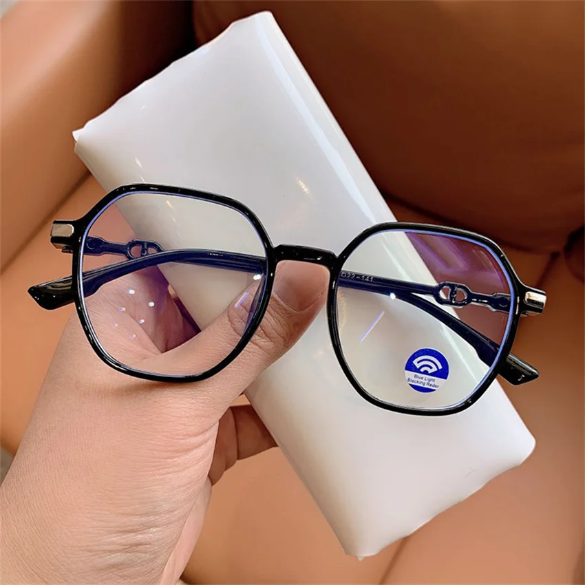 New Trend Office Irregular Anti Blue Light Black Myopia Glasses for Women Men Computer Eyeglasses Ultralight Anti Radiation 2021
New Trend Office Irregular Anti Blue Light Black Myopia Glasses for Women Men Computer Eyeglasses Ultralight Anti Radiation 2021