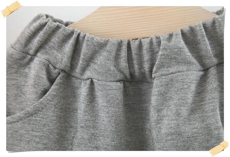 2-6 years old spring new pure color cartoon cute rabbit two-piece set casual small and medium girls baby fashion children suit 
2-6 years old spring new pure color cartoon cute rabbit two-piece set casual small and medium girls baby fashion children suit