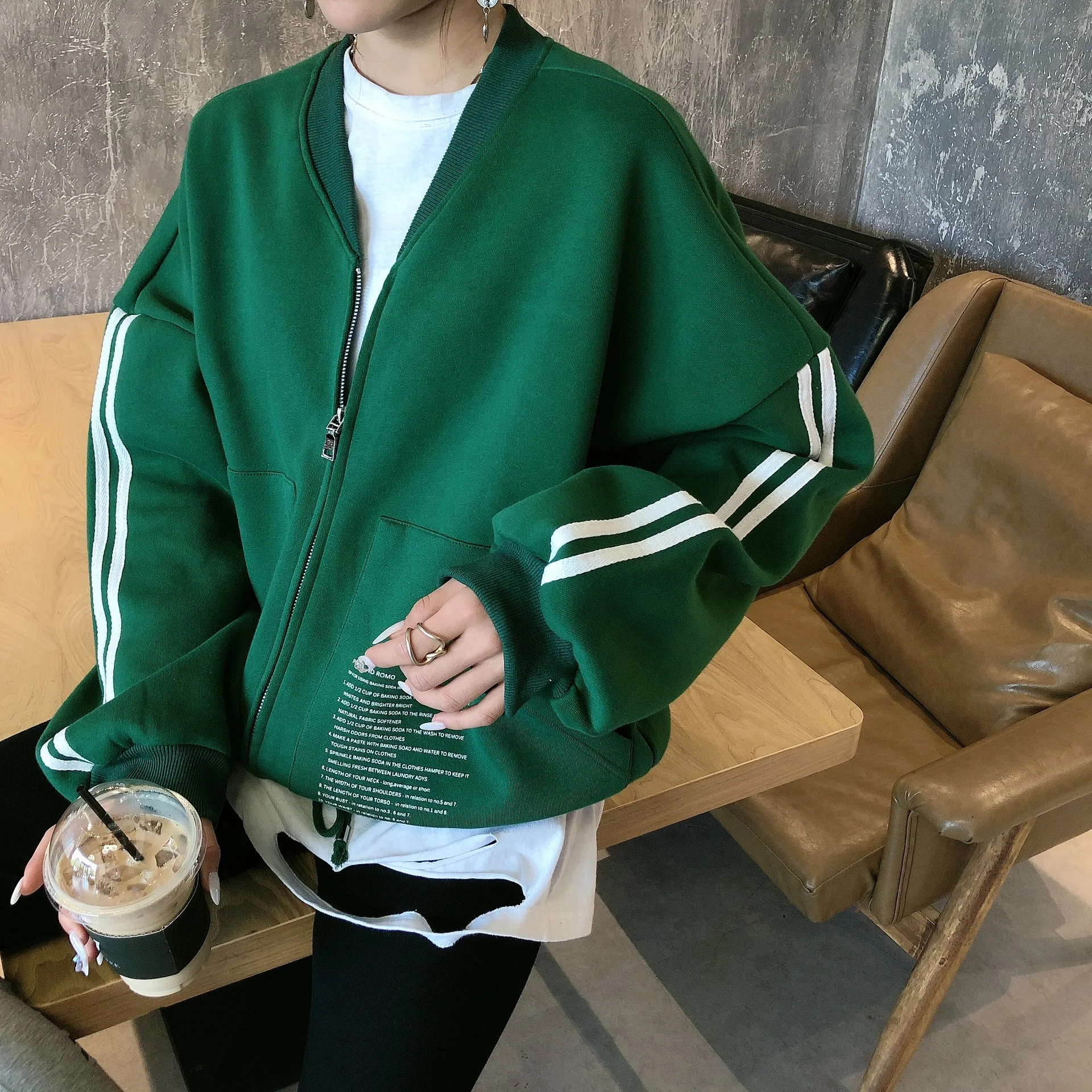 Women Full Zip Oversized Baseball Sweatshirt Long Sleeve 2021 Spring Short Crewneck Casual Zipper Jumper Coats Plus Size
Women Full Zip Oversized Baseball Sweatshirt Long Sleeve 2021 Spring Short Crewneck Casual Zipper Jumper Coats Plus Size